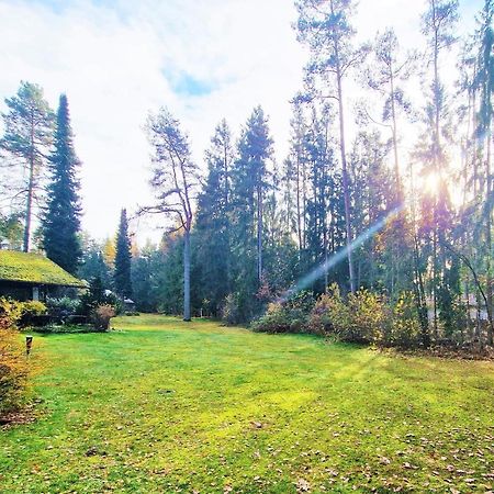 Bungalow Direkt Am See, Mit Eigenem Boot ローディング エクステリア 写真